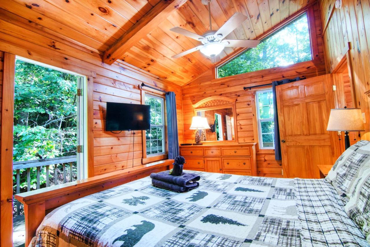 Cozy Cabin Retreat - Hot Tub, Fireplace & Fire Pit Blue Ridge Exteriör bild